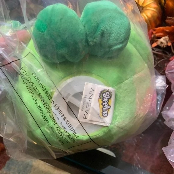 SHOPKINS Apple Blossom Plush Piggy  Bank - NWT - Picture 3 of 6